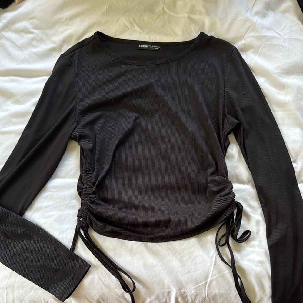 Black Long Sleeve Crop Top